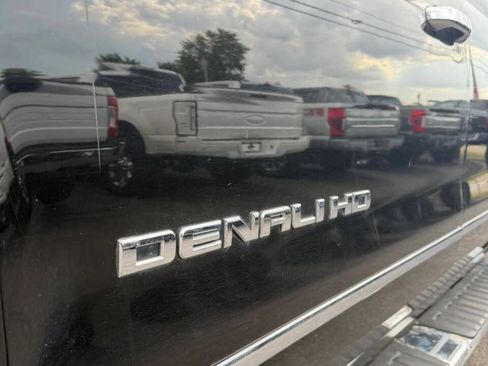 Used 2018 GMC Sierra 3500 Denali w/ Duramax Plus Package AWD/4WD image 13