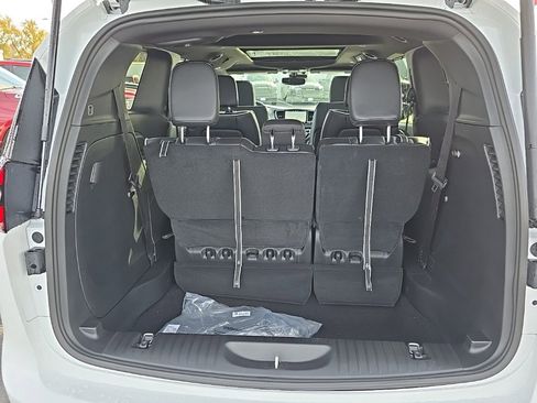 New 2026 Chrysler Pacifica Limited w/ S Appearance Package image 70