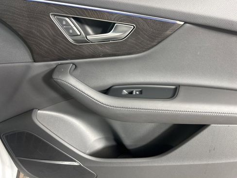 Used 2023 Audi Q7 3.0T Prestige image 24