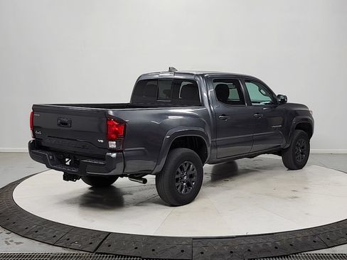 Used 2023 Toyota Tacoma SR5 w/ Technology Package AWD/4WD image 7