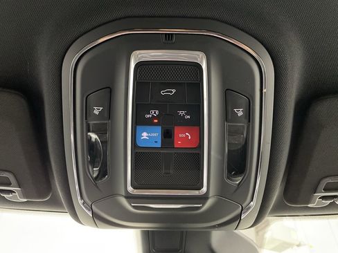 Used 2022 Jeep Grand Cherokee L Laredo image 39