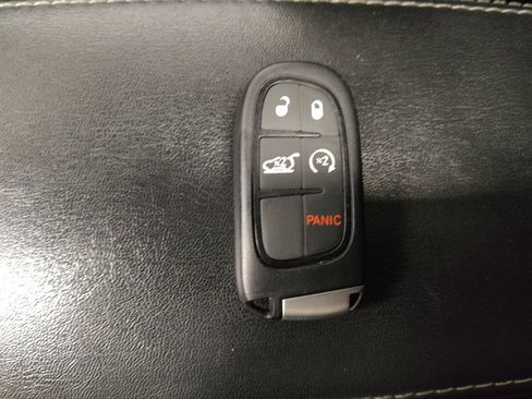 Used 2021 Jeep Cherokee Latitude Lux w/ Sun & Sound Group image 32