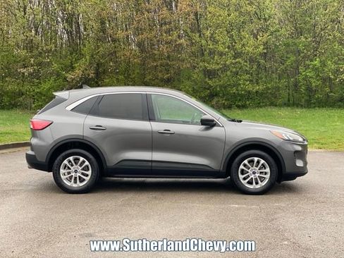 Used 2022 Ford Escape SE image 8