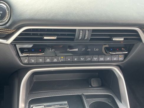Used 2025 MAZDA CX-70 Plug-In Hybrid w/ Premium Plus AWD/4WD image 19