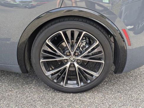 Used 2024 Toyota Prius XLE image 11