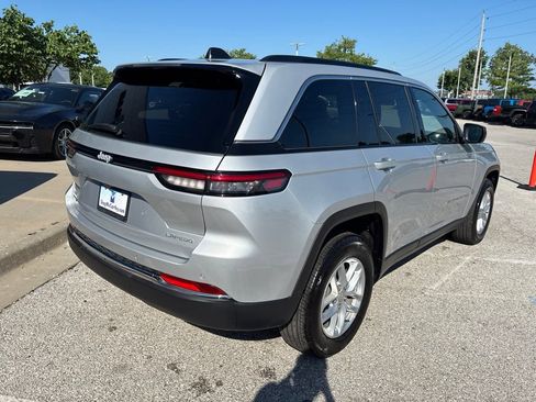 Used 2024 Jeep Grand Cherokee Laredo X w/ Luxury Tech Group I AWD/4WD image 28