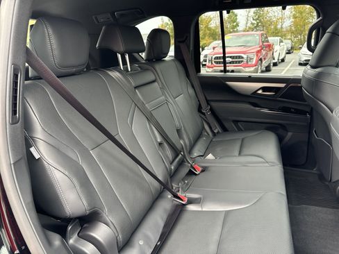 Used 2024 Lexus LX 600 F Sport image 35