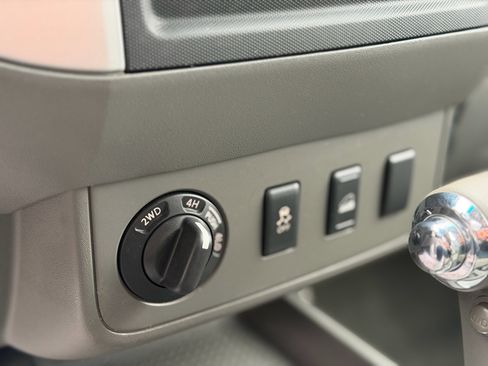 Used 2012 Nissan Frontier SV w/ SV Premium Utility Pkg image 25