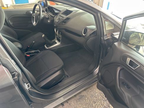 Used 2014 Ford Fiesta SE image 8