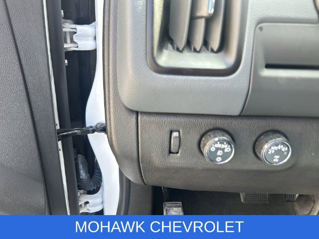 Used 2022 Chevrolet Colorado Z71 AWD/4WD image 17