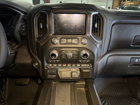 Used 2020 GMC Sierra 2500 AT4 w/ AT4 Premium Package AWD/4WD image 21