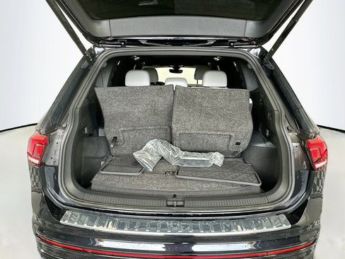 Used 2022 Volkswagen Tiguan SE R-Line FWD image 24