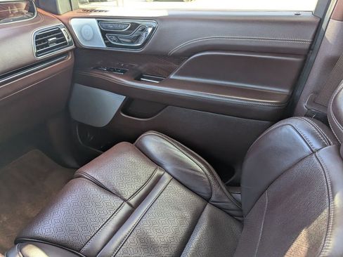 Used 2021 Lincoln Navigator Black Label image 14