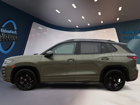New 2026 Volkswagen Tiguan SE R-Line FWD image 7