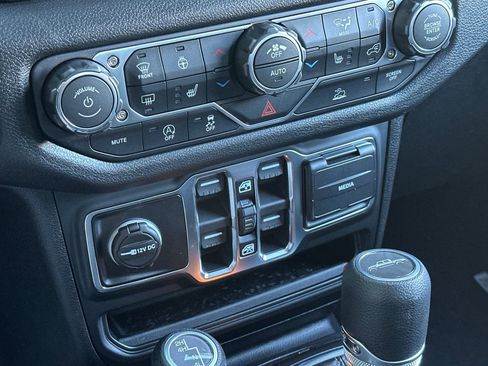 New 2026 Jeep Gladiator Sport AWD/4WD image 22