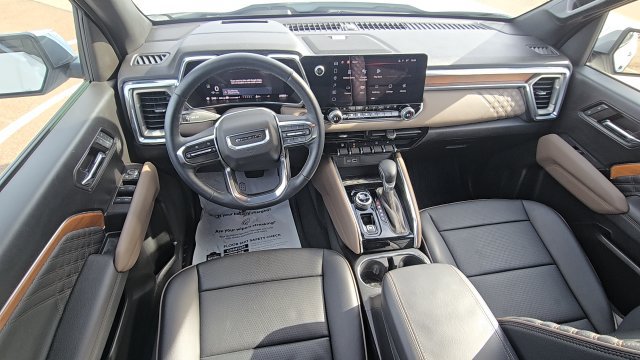 Used 2024 GMC Canyon Denali AWD/4WD image 16