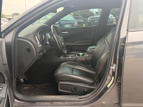 Used 2020 Dodge Charger SXT w/ Leather Interior Group RWD image 5
