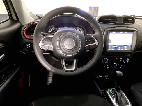 Used 2023 Jeep Renegade Trailhawk image 6