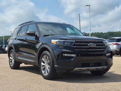 Certified 2023 Ford Explorer XLT w/ Equipment Group 202A