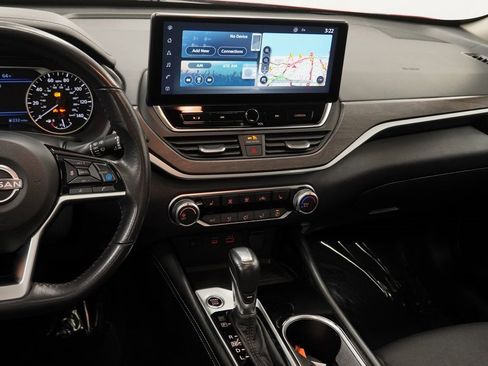 Used 2023 Nissan Altima 2.5 SV w/ SV Premium Package image 25