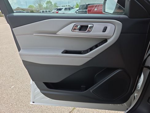 New 2026 Ford Explorer Active image 11