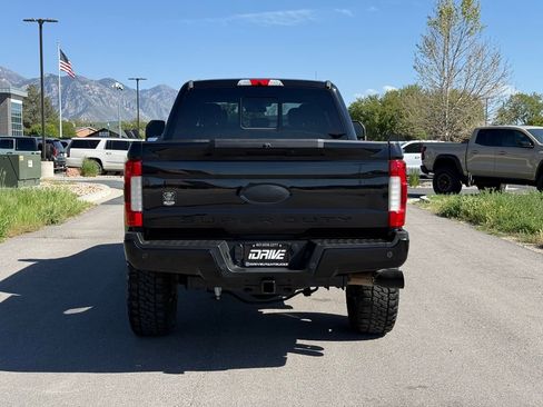 Used 2019 Ford F250 Lariat w/ Lariat Ultimate Package AWD/4WD image 11