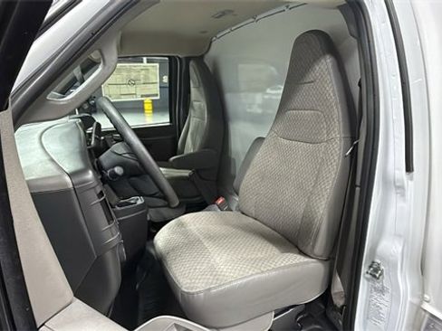New 2025 Chevrolet Express 3500 w/ Power Convenience Package image 10