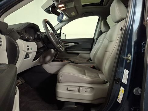 Used 2020 Honda Pilot Touring image 17