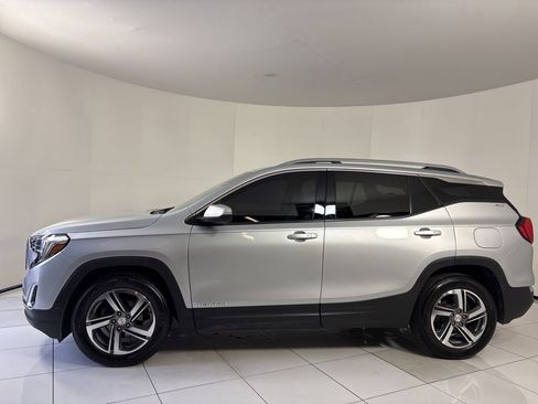 Used 2021 GMC Terrain SLT w/ Infotainment Package II image 2