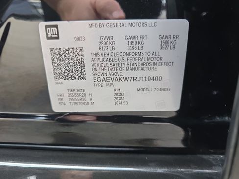 Used 2024 Buick Enclave Essence w/ Sport Touring Edition AWD/4WD image 35