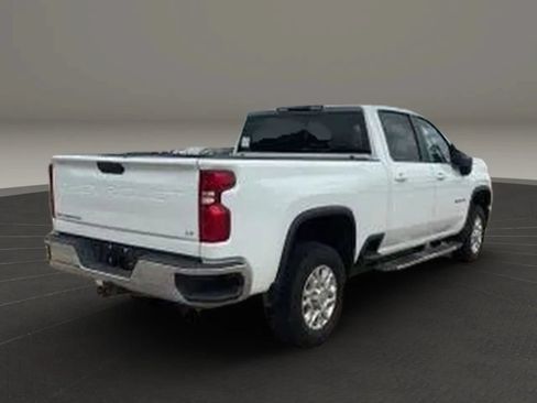 Used 2024 Chevrolet Silverado 2500 LT AWD/4WD image 7