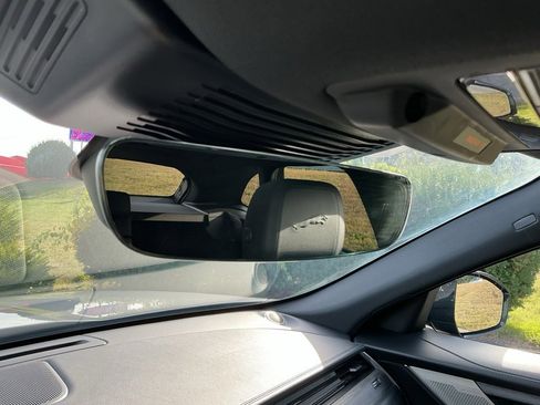 Used 2022 Jaguar F-PACE S image 20