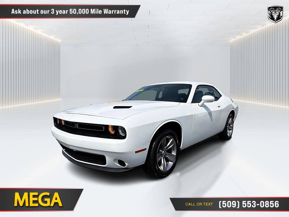 Used 2018 Dodge Challenger SXT w/ Driver Convenience Group RWD image 1