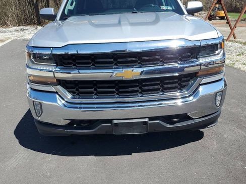 Used 2018 Chevrolet Silverado 1500 LT w/ All Star Edition AWD/4WD image 2