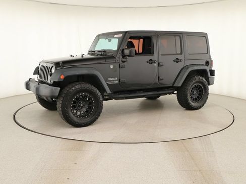 Used 2018 Jeep Wrangler Unlimited Sport w/ Connectivity Group AWD/4WD image 13