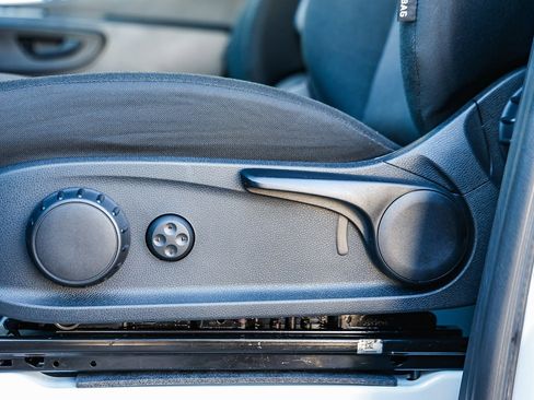 Used 2024 Mercedes-Benz eSprinter 170 Cargo image 20