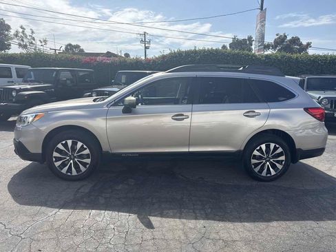 Used 2016 Subaru Outback 2.5i Limited AWD/4WD image 4