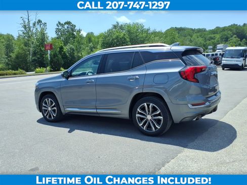 Used 2020 GMC Terrain Denali w/ Denali Premium Package AWD/4WD image 7