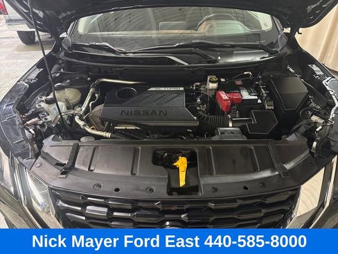 Used 2023 Nissan Rogue S image 7