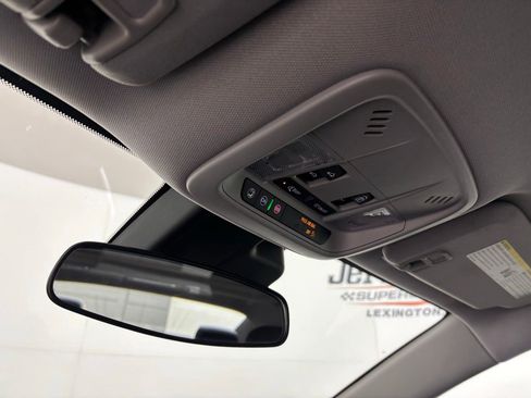 Used 2024 Chevrolet Malibu LT image 19