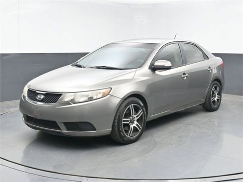 Used 2010 Kia Forte EX image 10