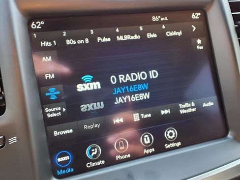 Used 2022 Chrysler 300 Touring image 34