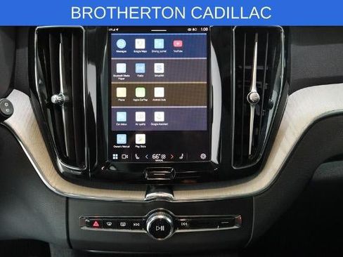 Used 2025 Volvo XC60 B5 Plus AWD/4WD image 21