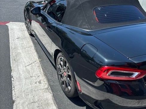 Used 2018 FIAT 124 Spider Abarth RWD image 3