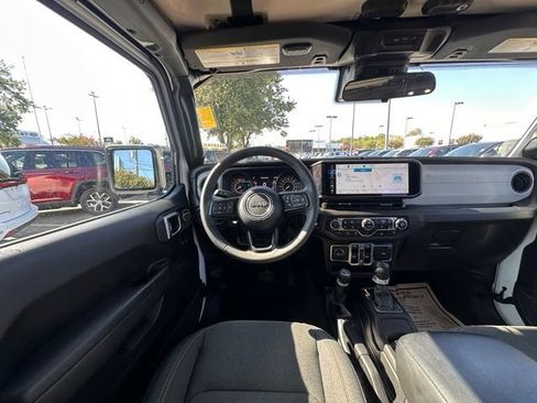 Used 2024 Jeep Wrangler Unlimited Sport AWD/4WD image 18