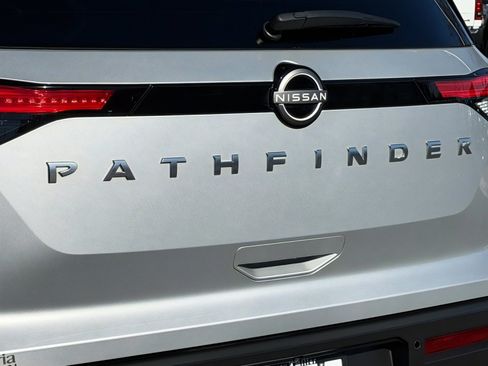 Used 2024 Nissan Pathfinder S image 35