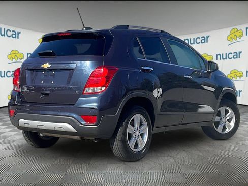 Used 2019 Chevrolet Trax LT w/ Sun & Sound Package image 5