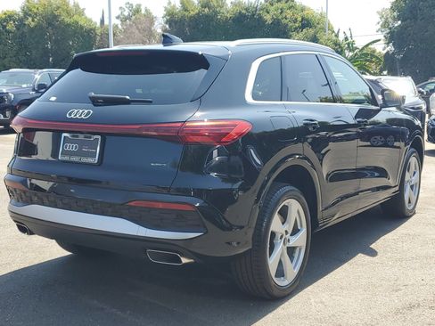 Used 2025 Audi Q5 Premium Plus w/ Premium Plus AWD/4WD image 4