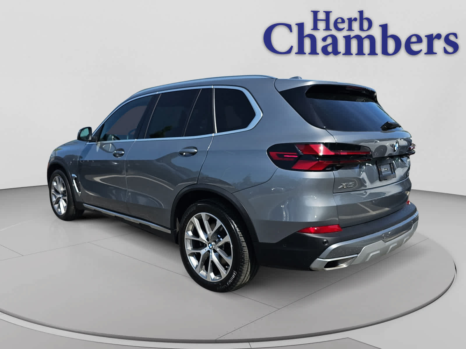 Used 2025 BMW X5 xDrive40i AWD/4WD image 3