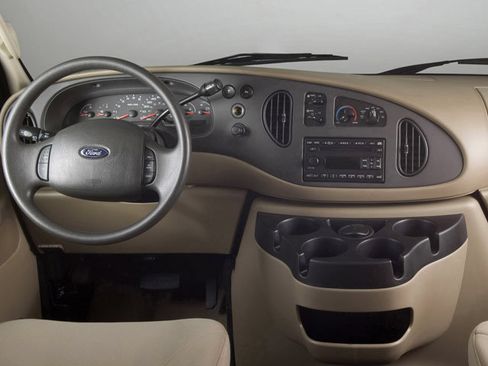 Used 2008 Ford E-250 and Econoline 250 RWD image 4